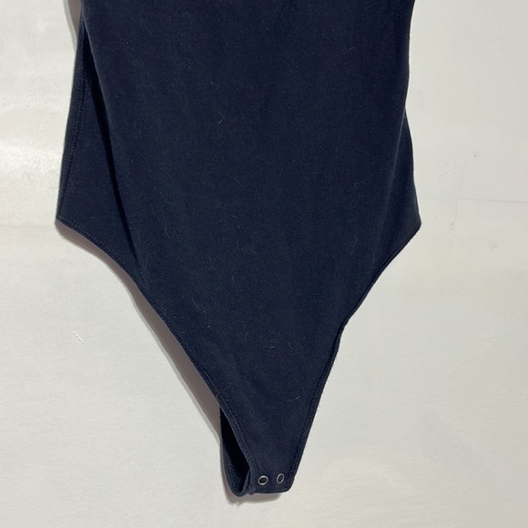 Abercrombie & Fitch Black Scoop Neck Thong Bodysuit Size Medium - Picture 3 of 10